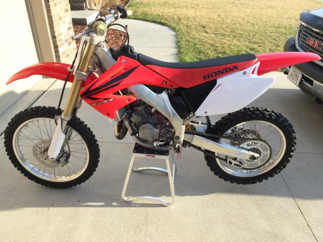 CR 125 2006