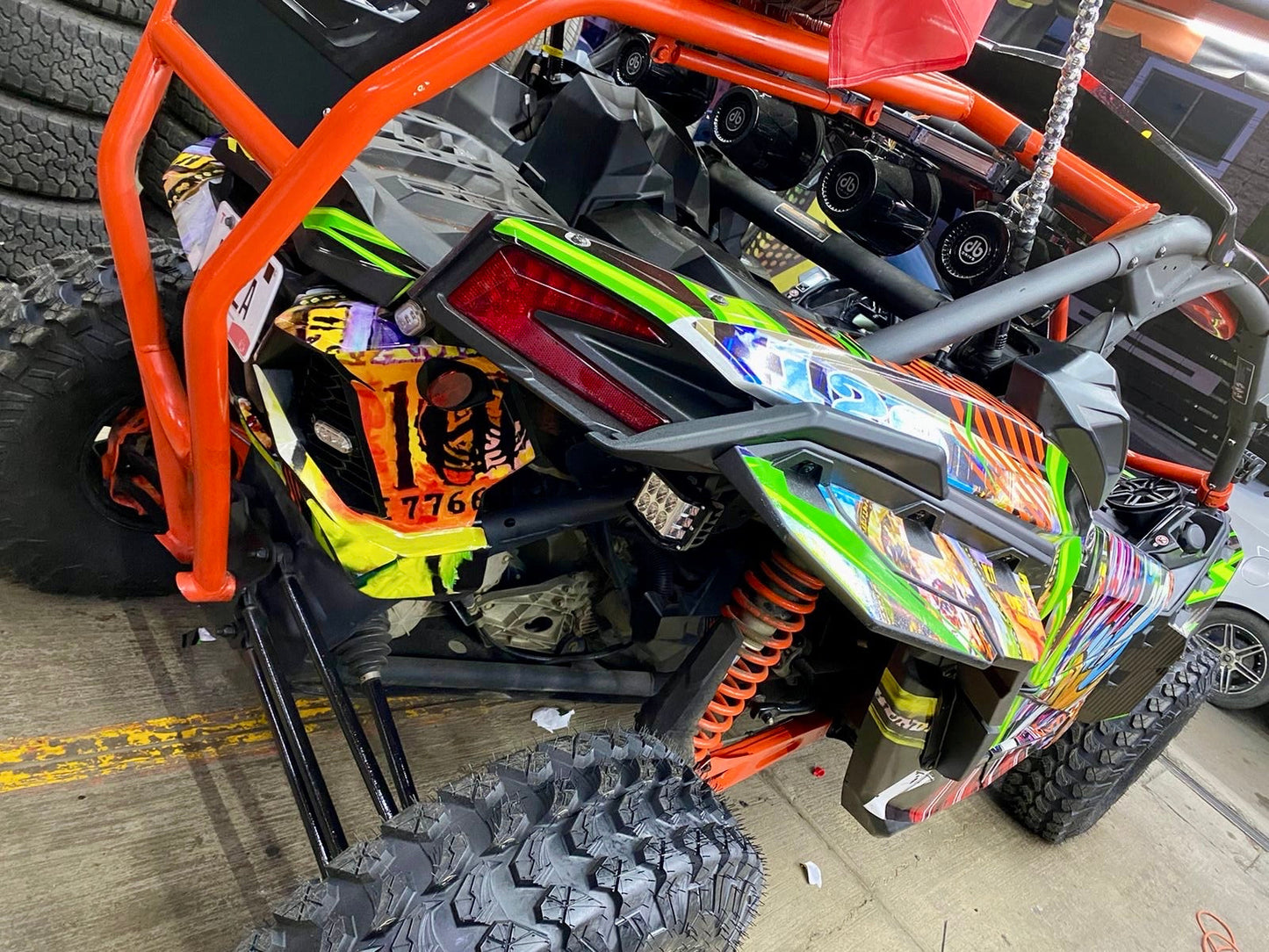 CAN AM MAVERICK X3 X DS TURBO RR 2017-2023 UTV Graphics Template Vector